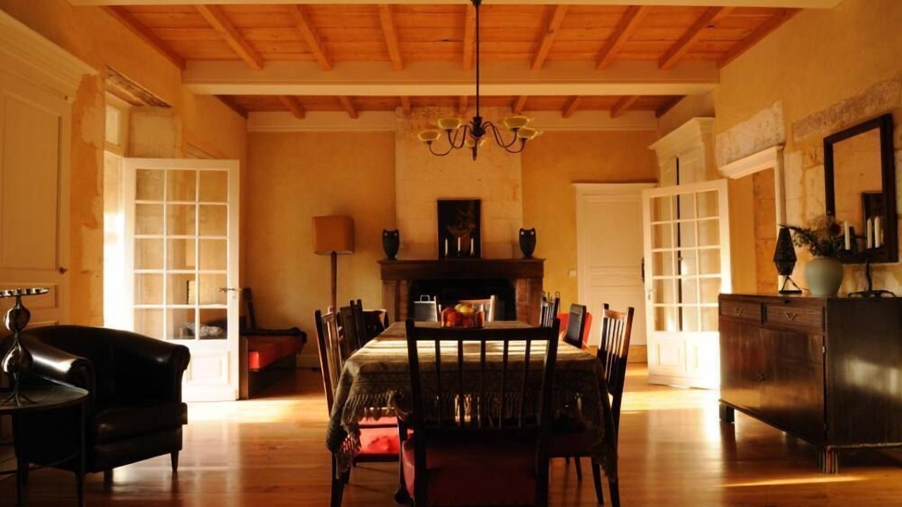 Photo of Livingroom in Lamonzie-Montastruc