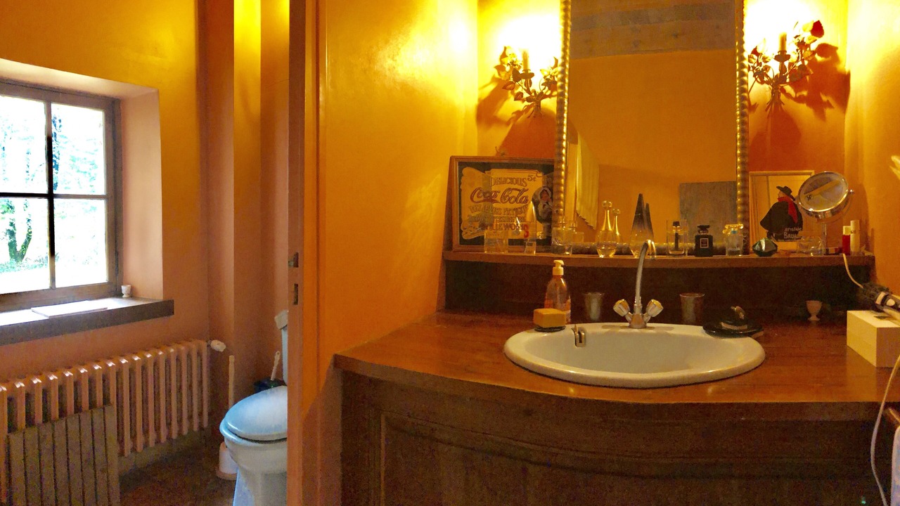 Photo of Bathroom in Casseneuil
