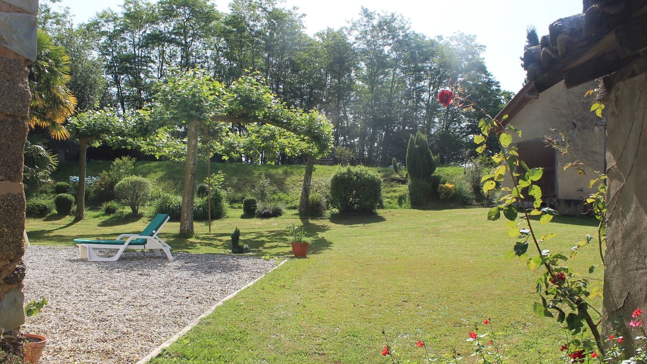 Photo of Outdoor in Habas