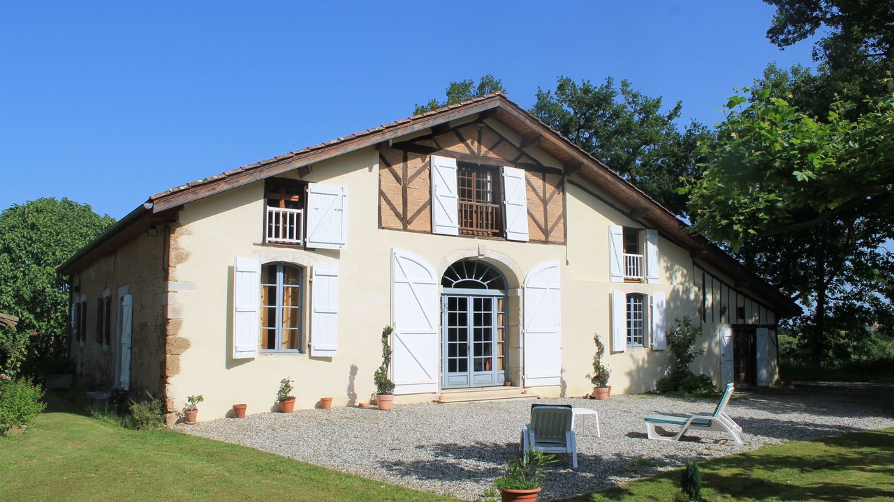 Photo of Outdoor in Habas