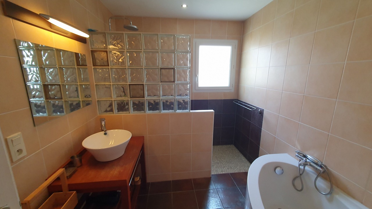 Photo of Bathroom in Saint-Paul-en-Born