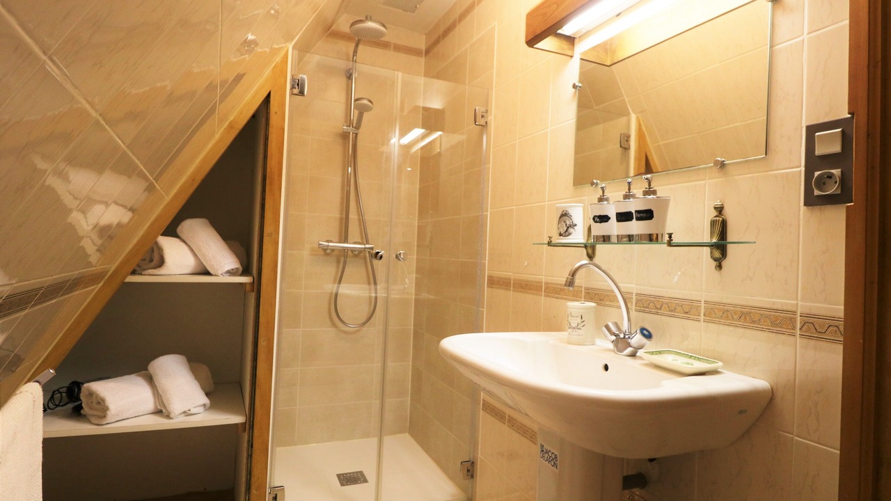Photo of Bathroom in Beynac-et-Cazenac
