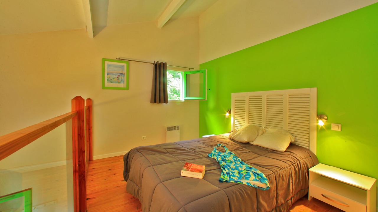 Photo of Bedroom in Messanges