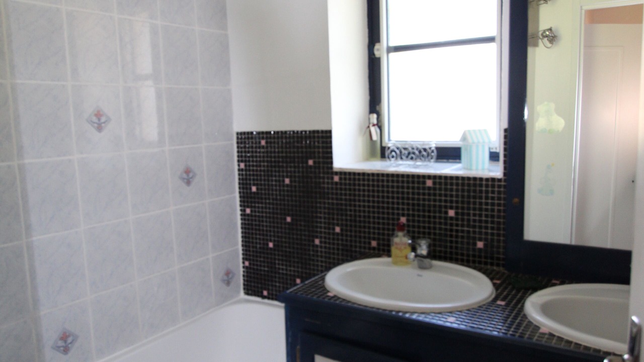 Photo of Bathroom in Eglise-Neuve-de-Vergt