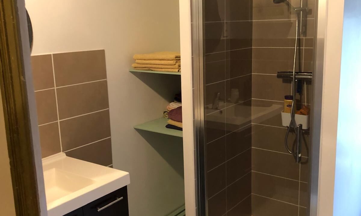 Photo of Bathroom in Saint-Genis-de-Saintonge