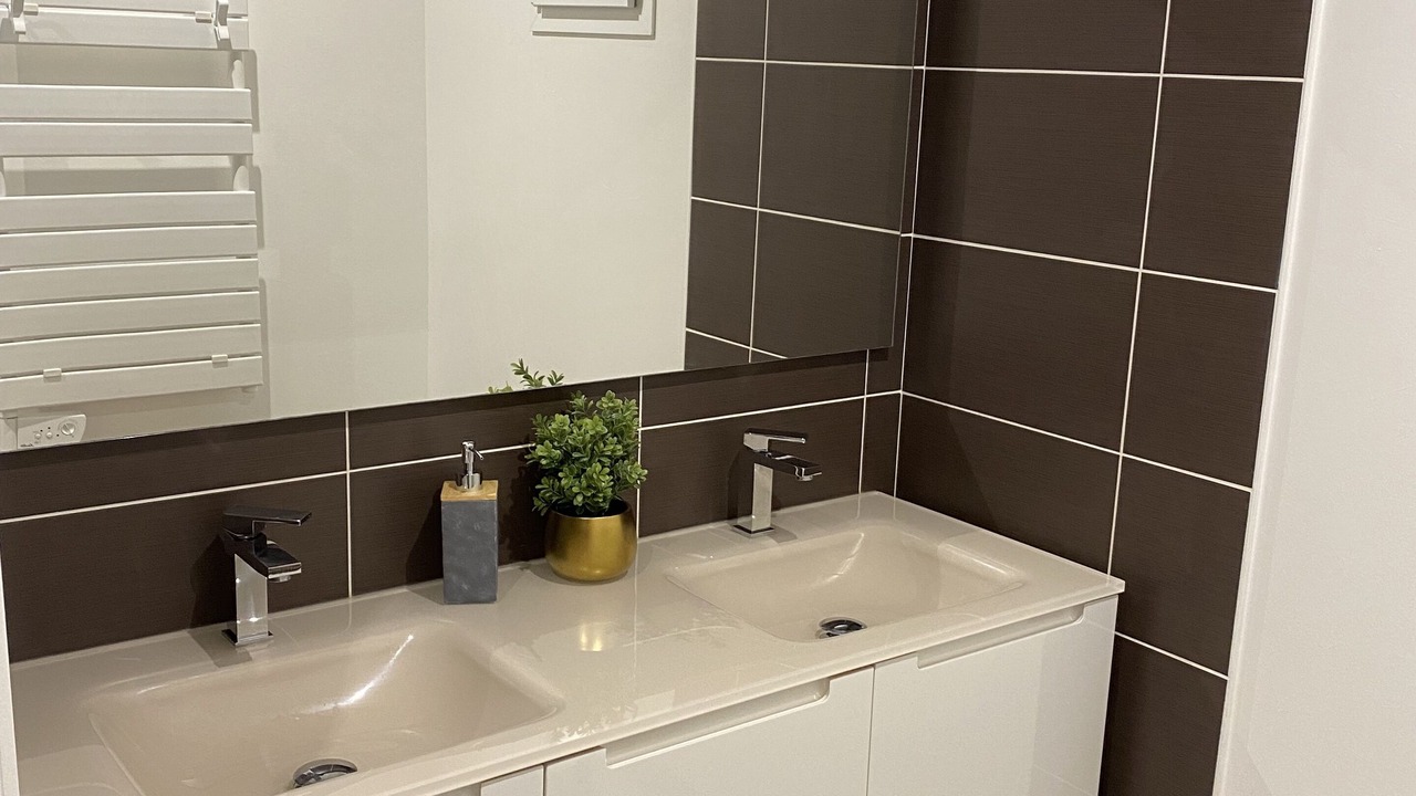 Photo of Bathroom in Verines