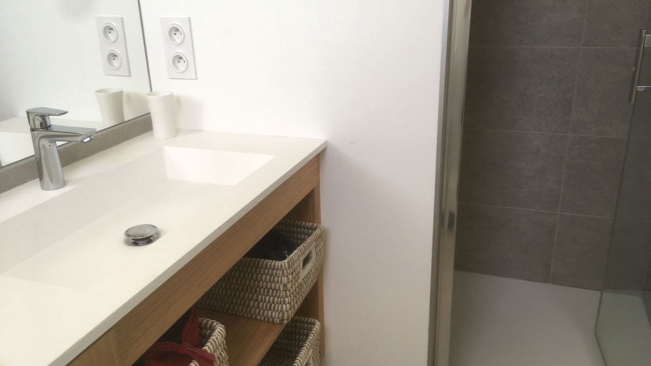 Photo of Bathroom in La Couarde-sur-Mer