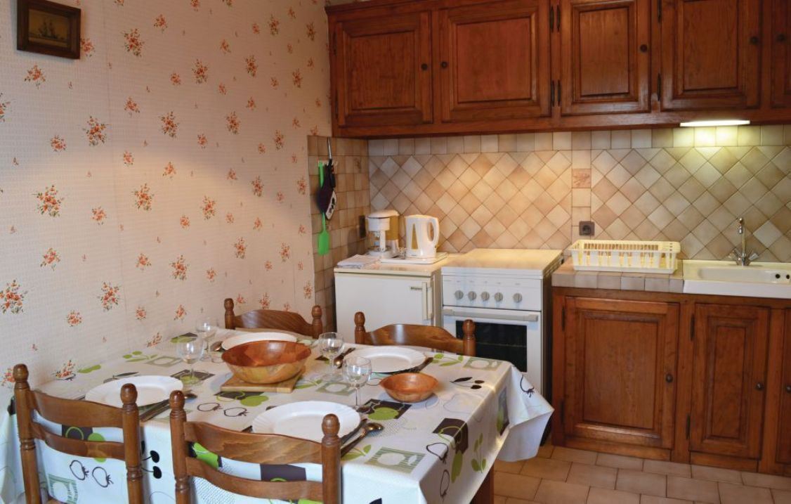 Photo of Kitchen in Saint-Crepin-et-Carlucet