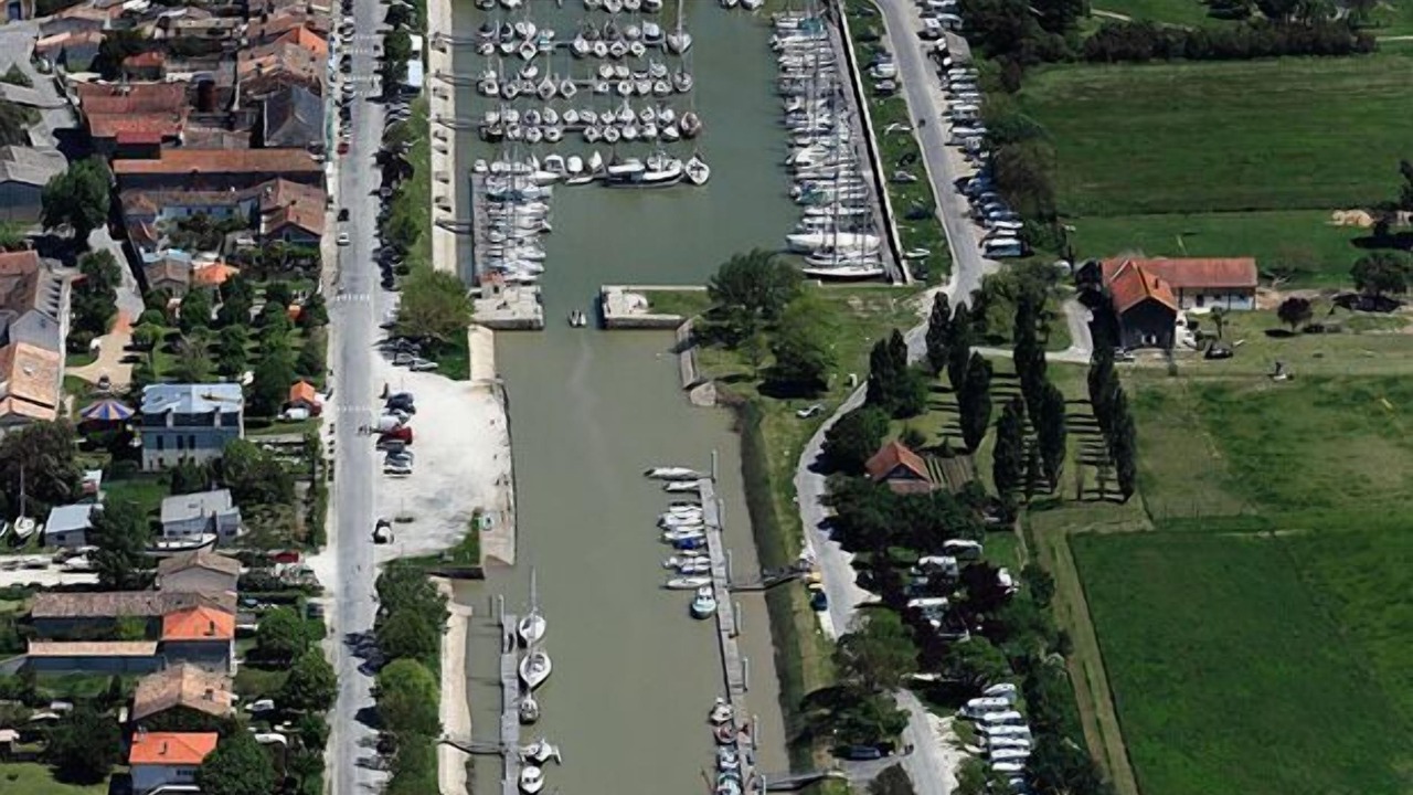 Photo of Others in Mortagne-sur-Gironde