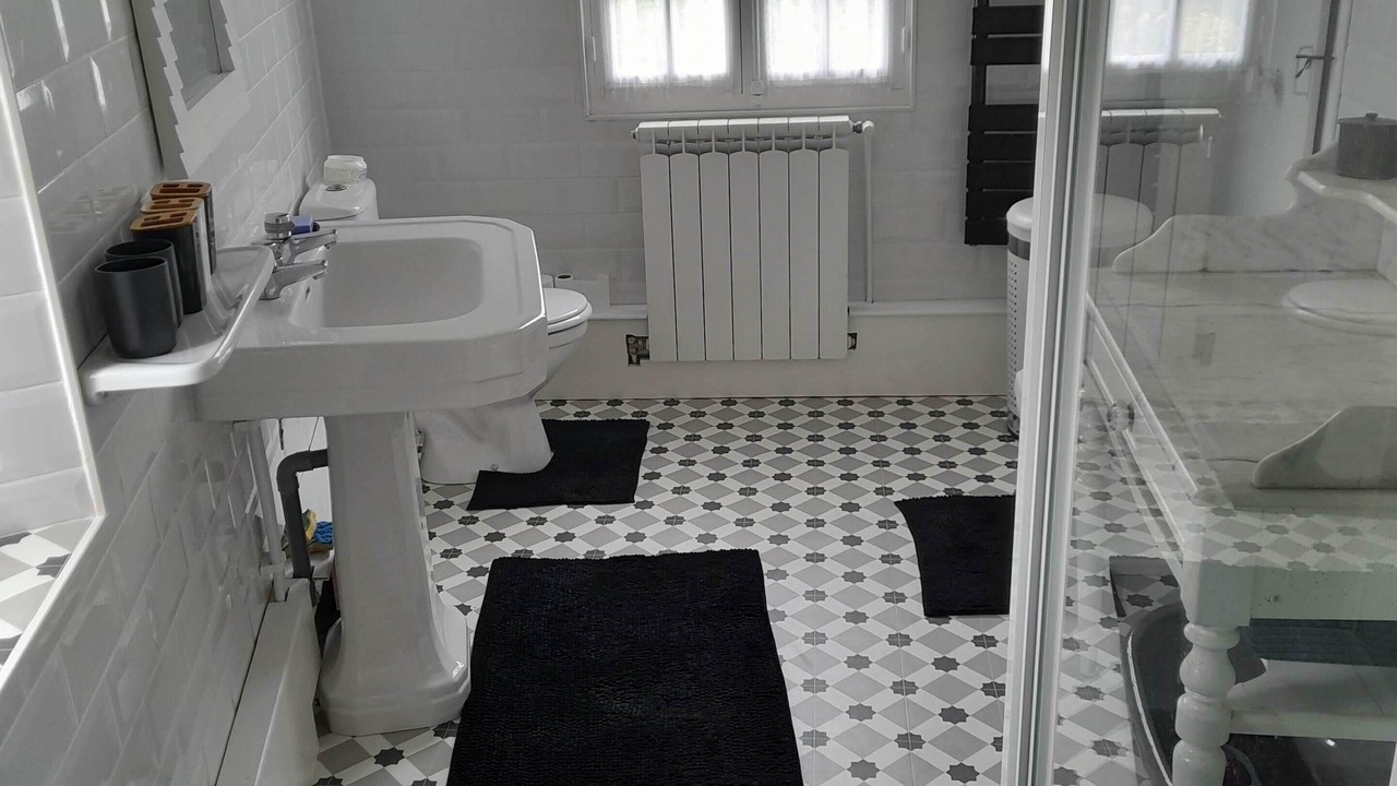Photo of Bathroom in Port-d'Envaux