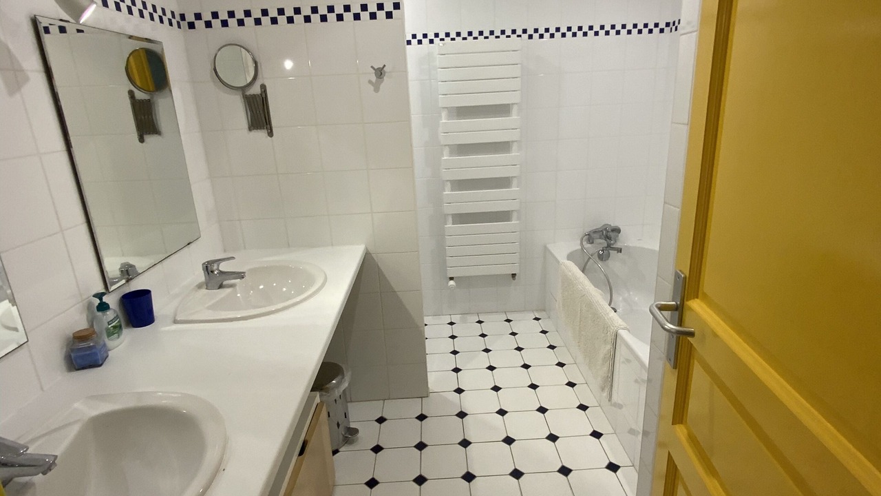 Photo of Bathroom in La Roque-Gageac