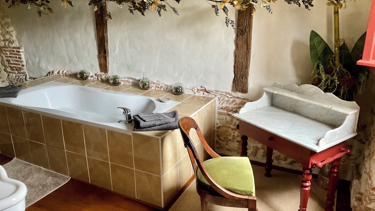 Photo of Bathroom in Labastide-dArmagnac