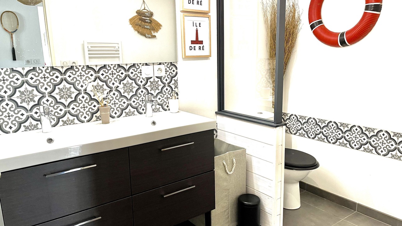 Photo of Bathroom in Loix
