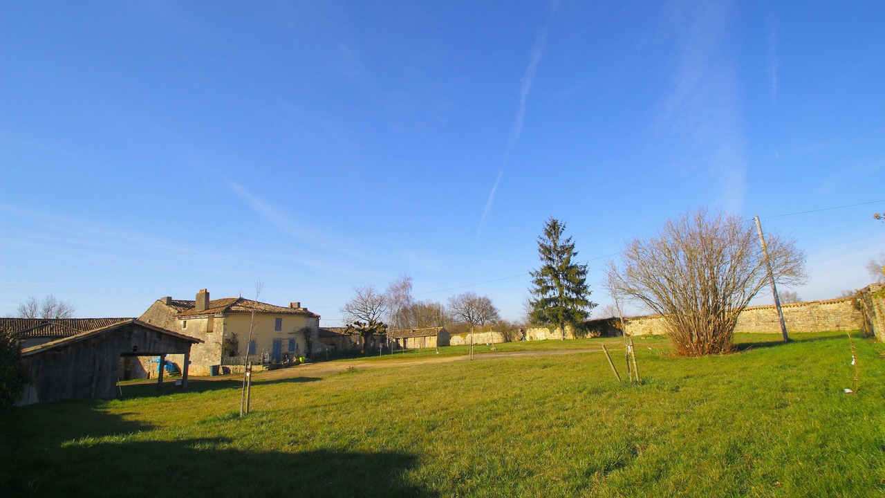 Photo of Outdoor in Saint-Martin-les-Melle