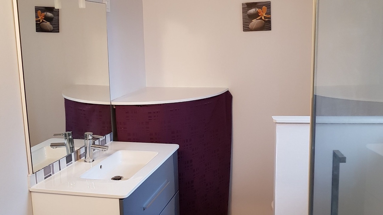 Photo of Bathroom in Chasseneuil-du-Poitou