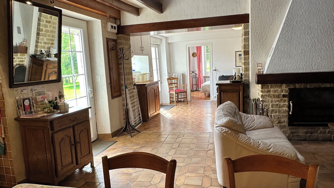 Photo of Livingroom in Saint-Martin-de-Fressengeas