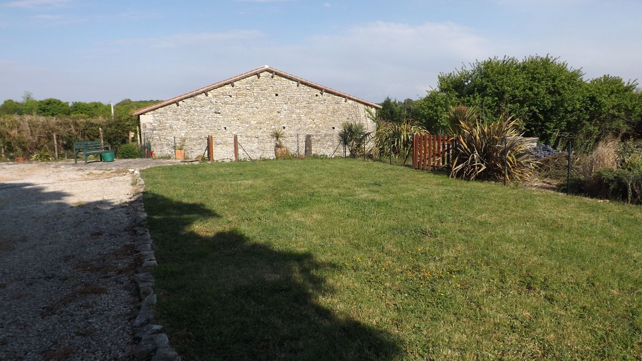 Photo of Outdoor in Benest