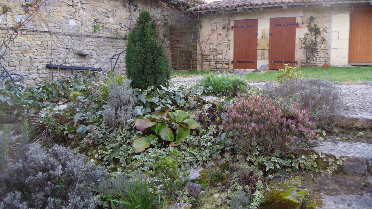 Photo of Outdoor in Benest