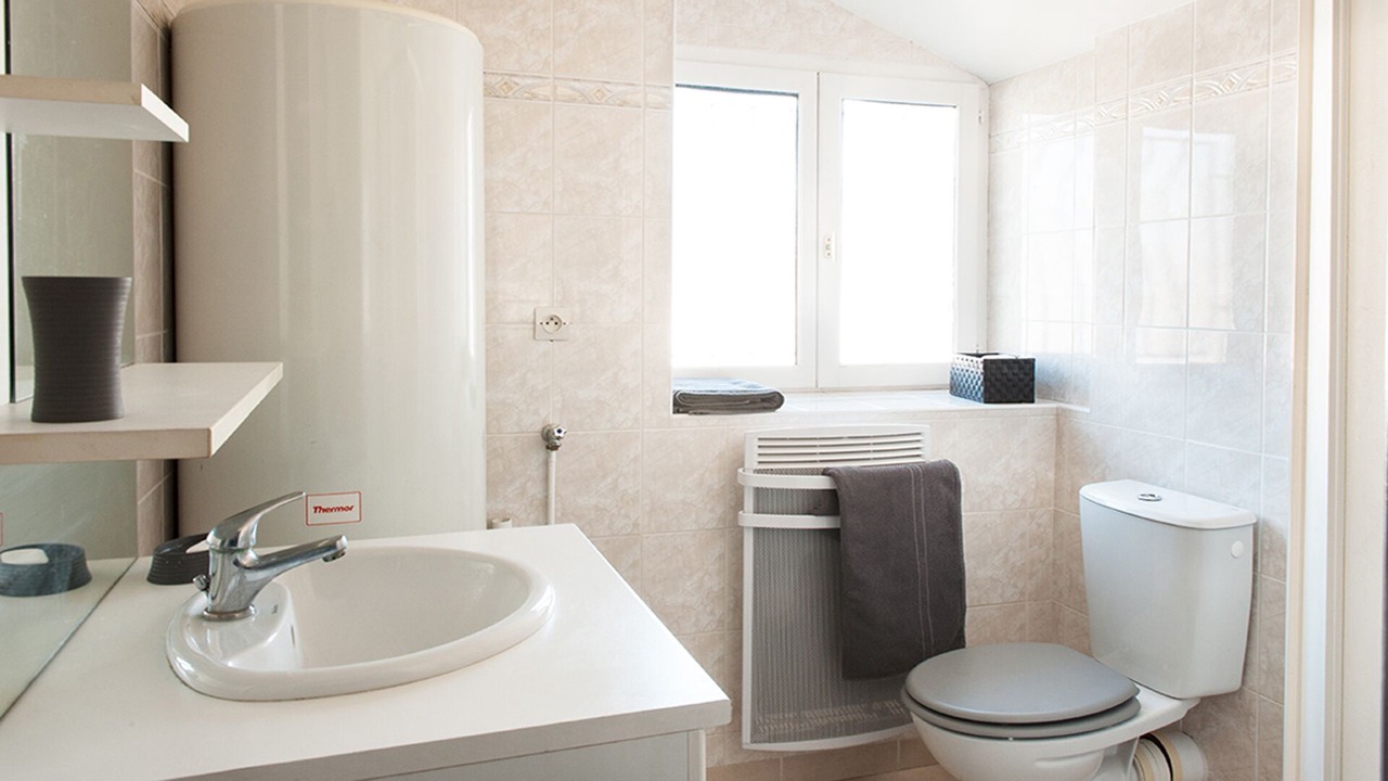 Photo of Bathroom in La Rochelle City Centre