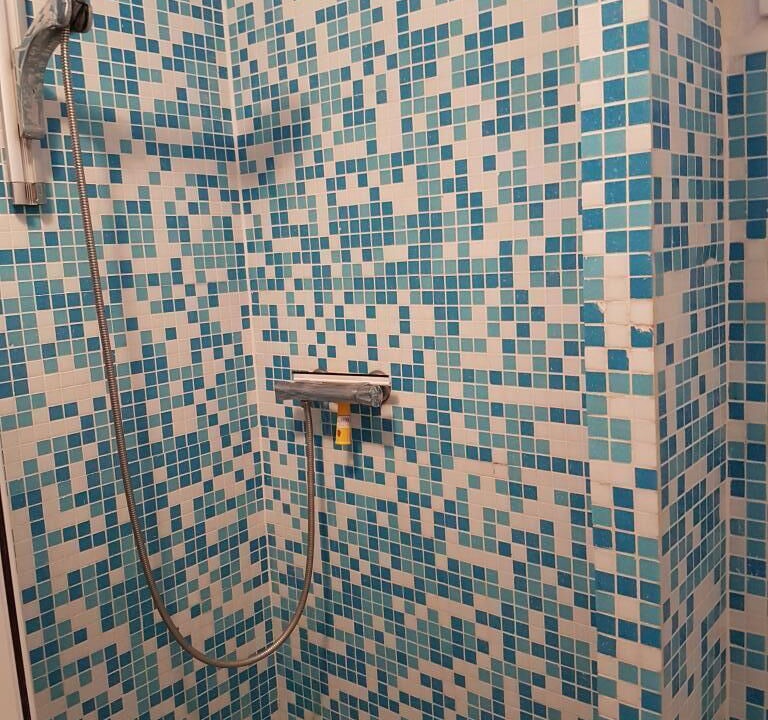 Photo of Bathroom in Tanzac