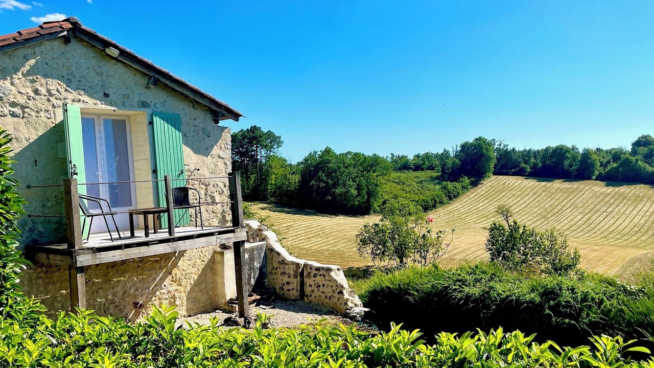 Photo of Patio Balcony in Montmoreau-Saint-Cybard