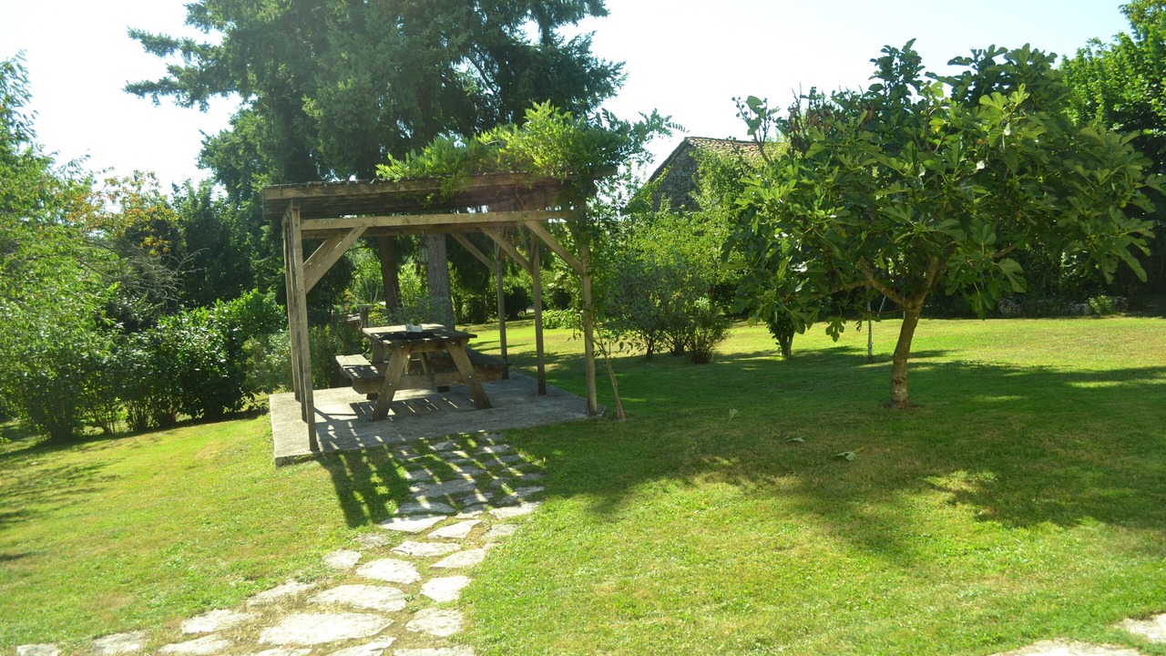 Photo of Outdoor in Saint-Martin-de-Fressengeas