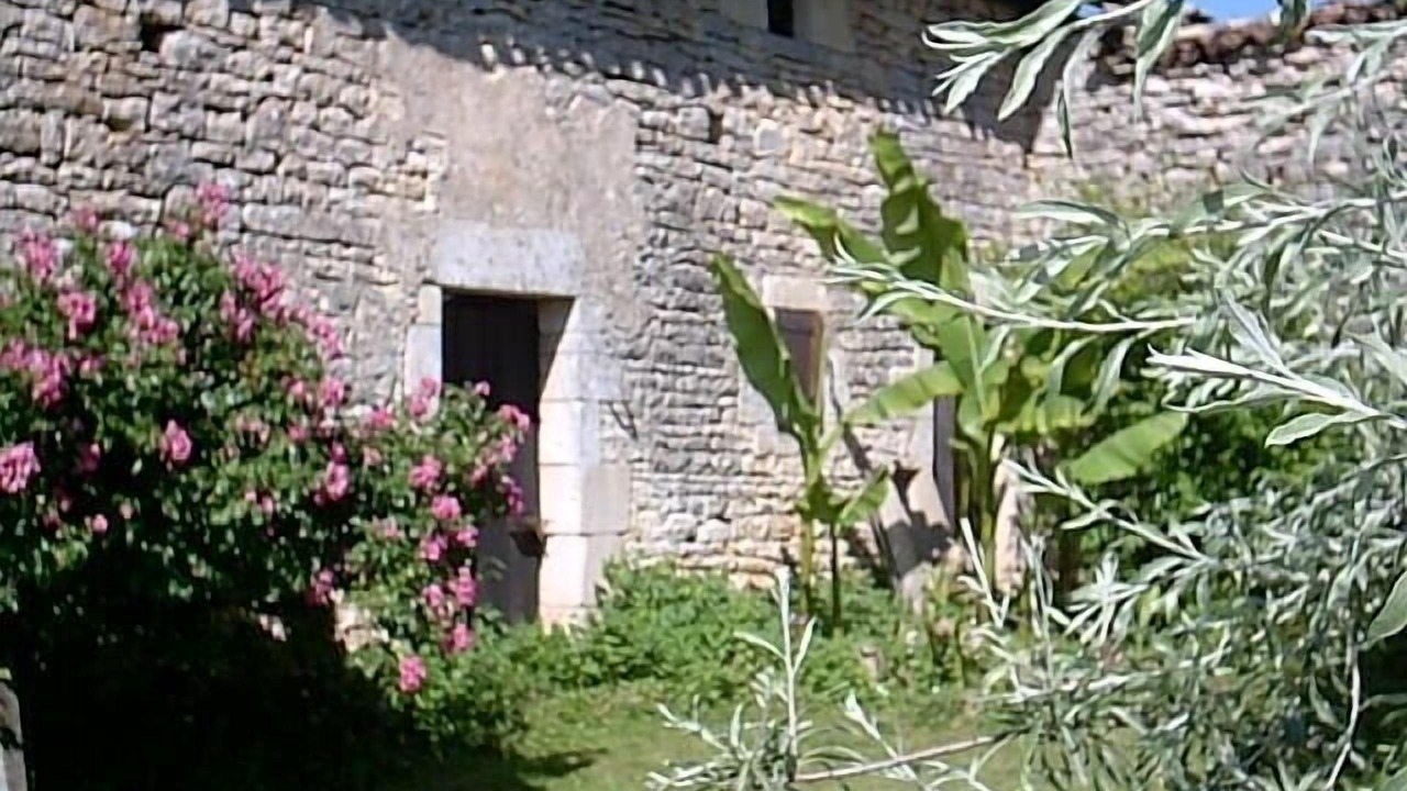 Photo of Outdoor in Champagne-le-Sec
