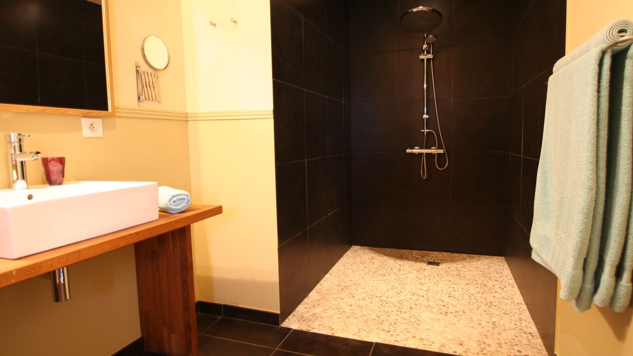 Photo of Bathroom in Les Salles-De-Castillon