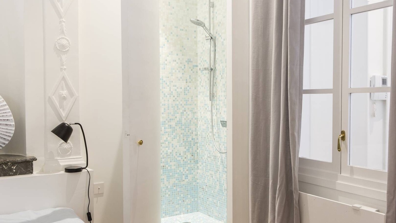 Photo of Bathroom in Bordeaux Golden Triangle