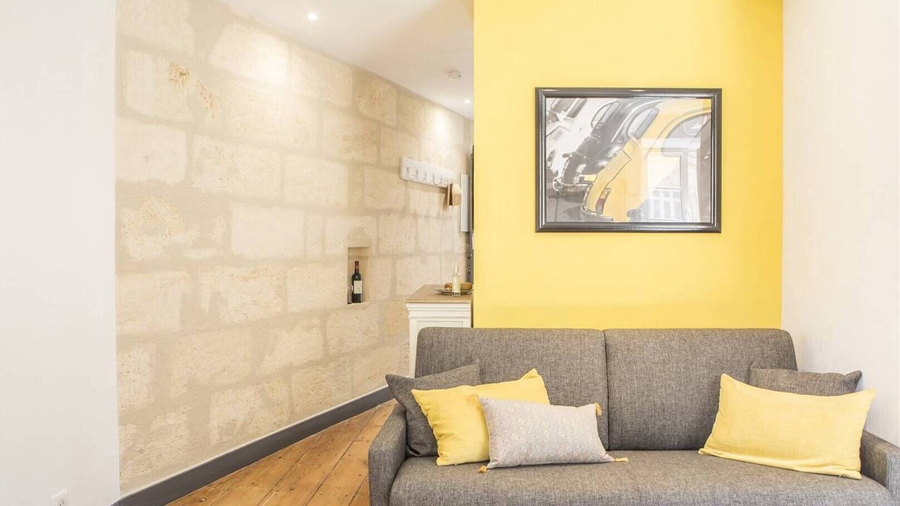Photo of Livingroom in Hotel de Ville - Quinconces