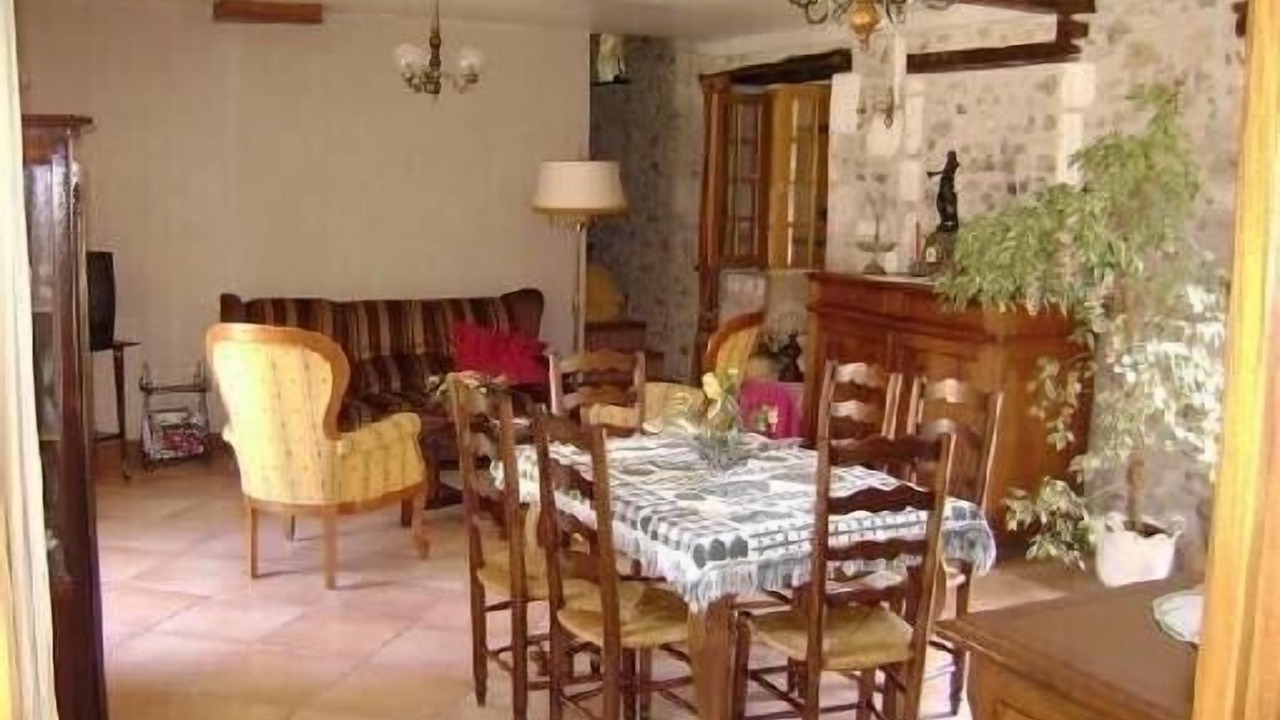 Photo of Others in Chateau-l'Eveque