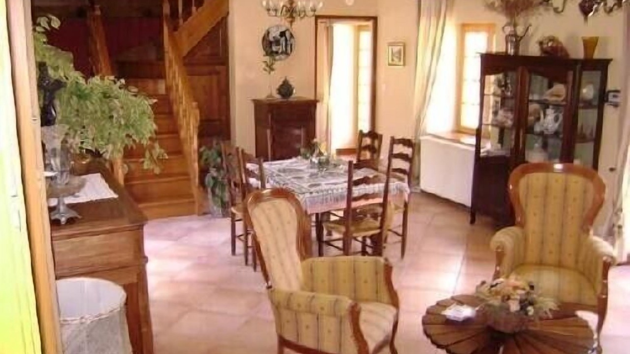 Photo of Others in Chateau-l'Eveque