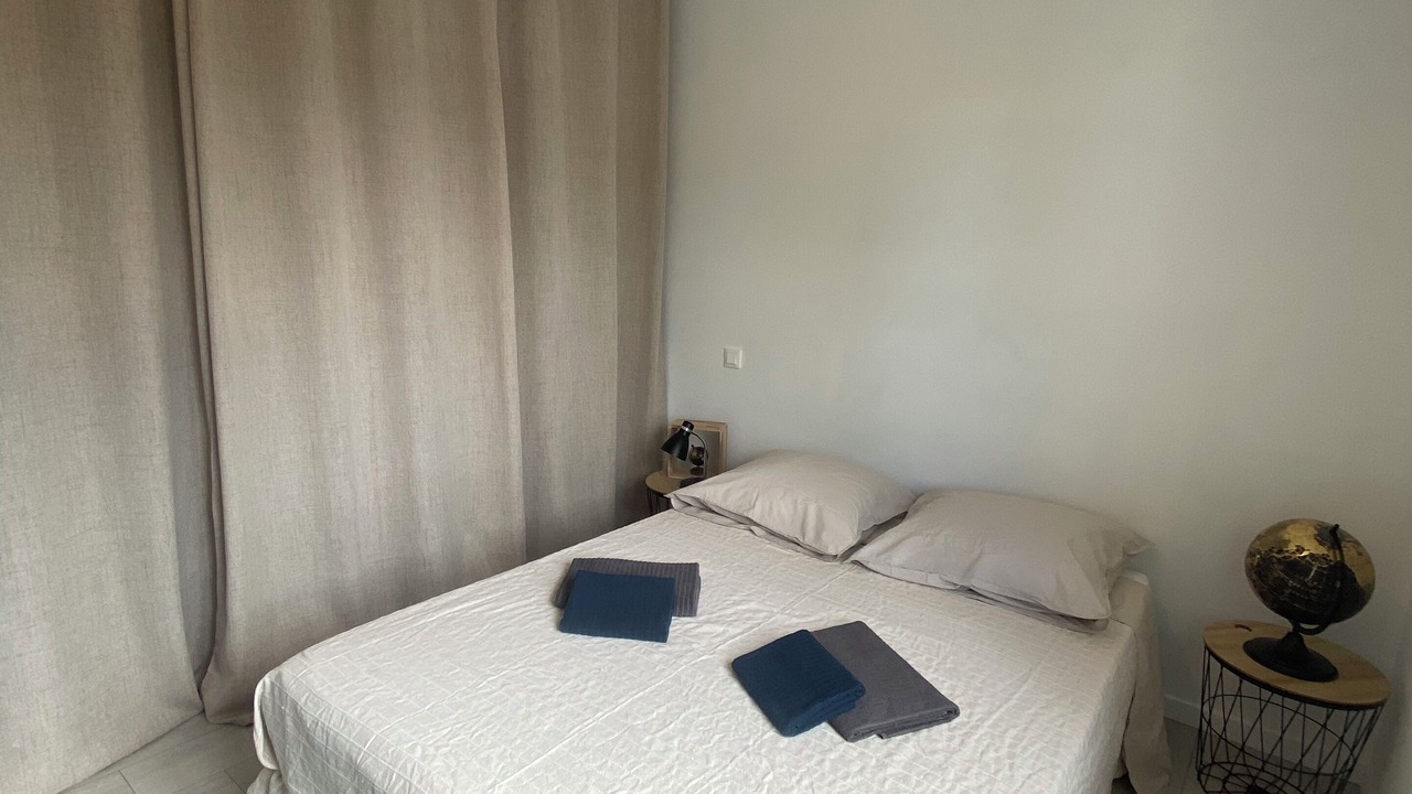 Photo of Bedroom in Ludon-Medoc