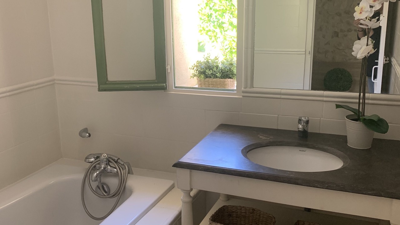 Photo of Bathroom in Bourrou