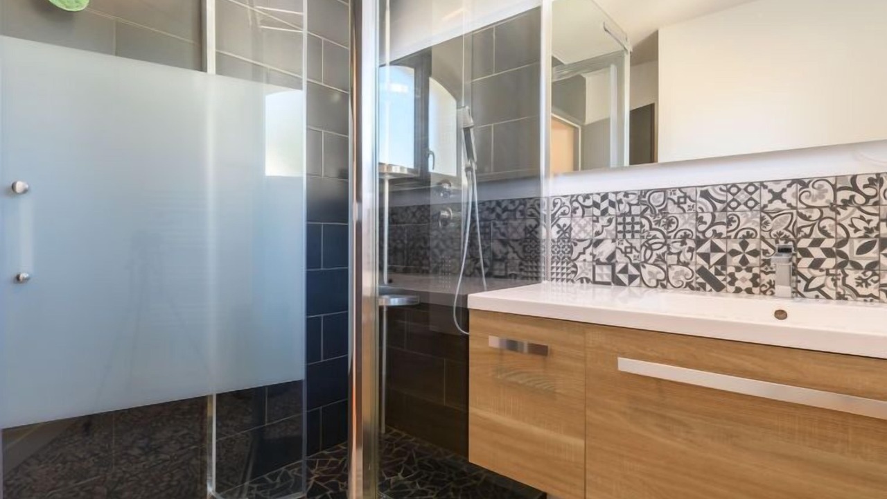 Photo of Bathroom in La Teste-de-Buch