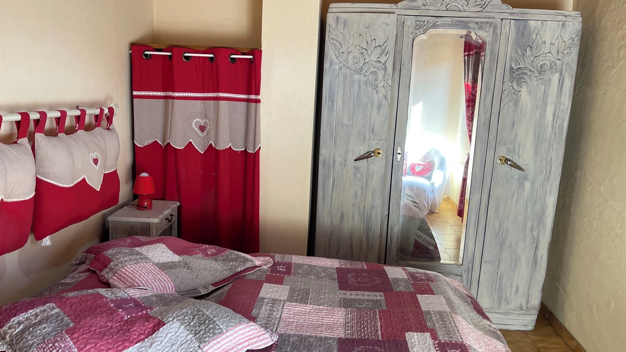 Photo of Bedroom in Valojoulx
