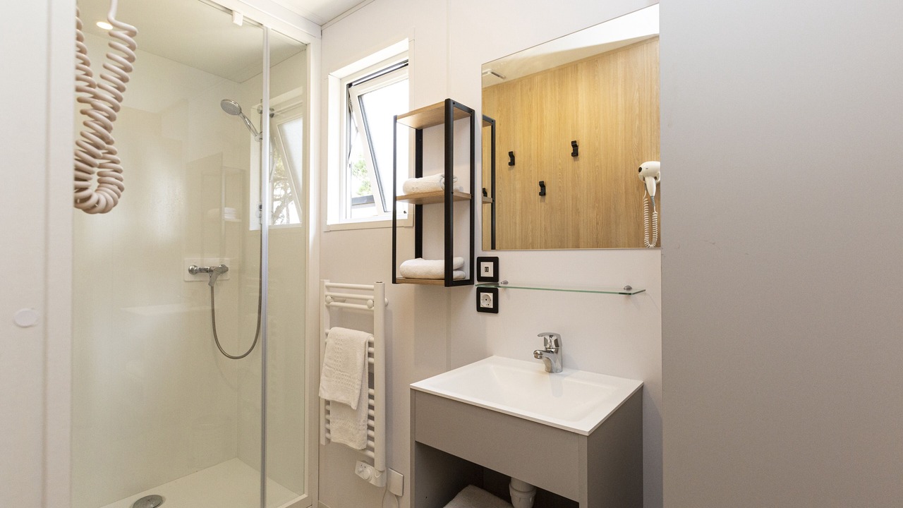 Photo of Bathroom in Le Bois-Plage-en-Re