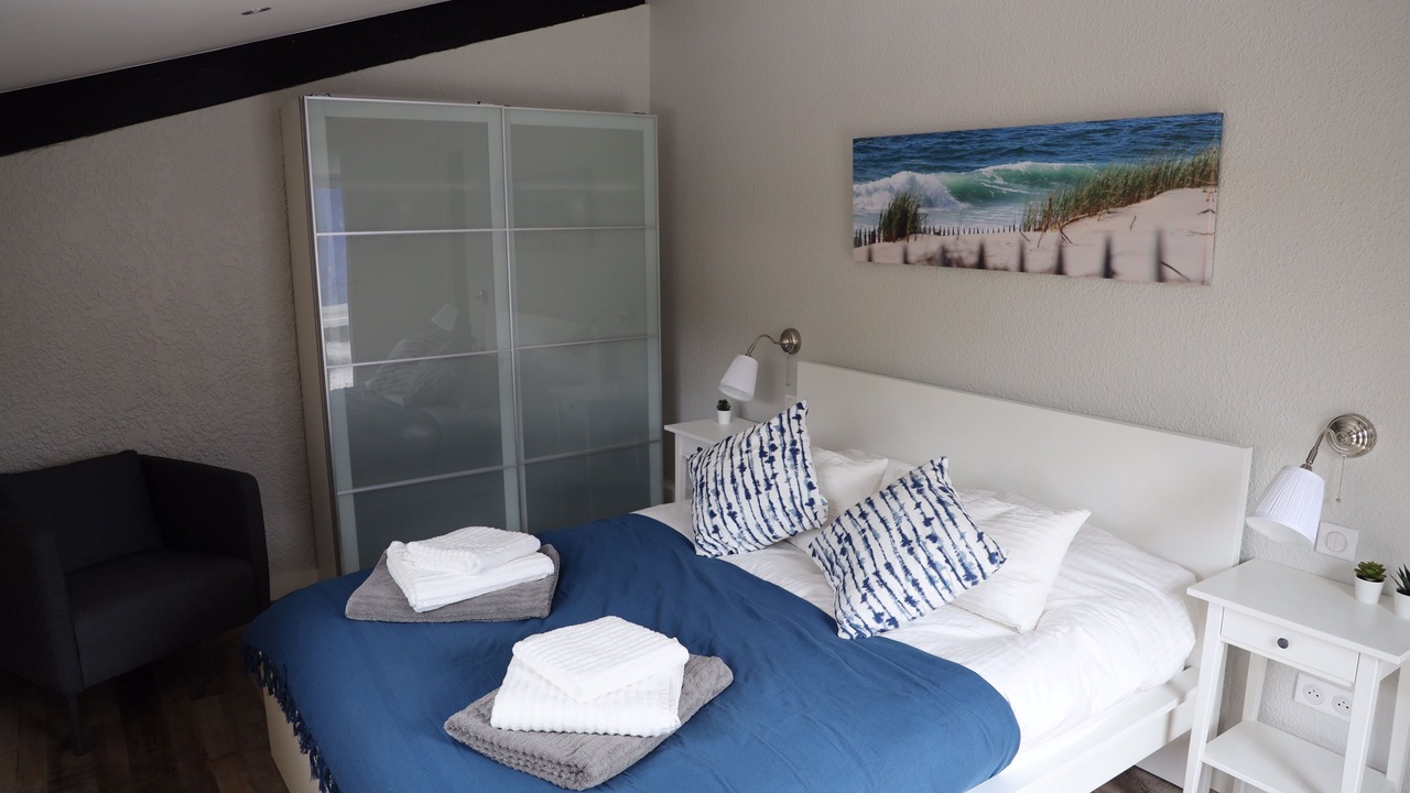 Photo of Bedroom in Lanton