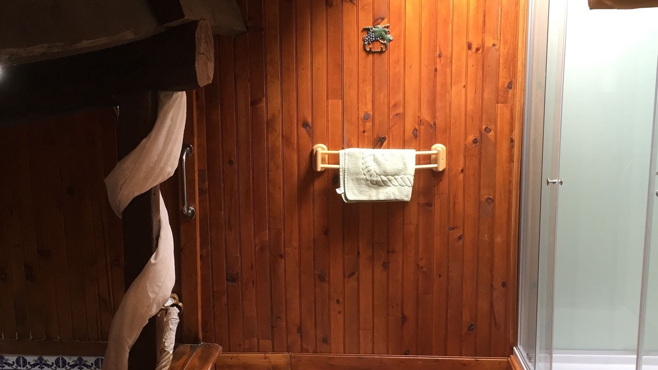 Photo of Bathroom in Gibourne