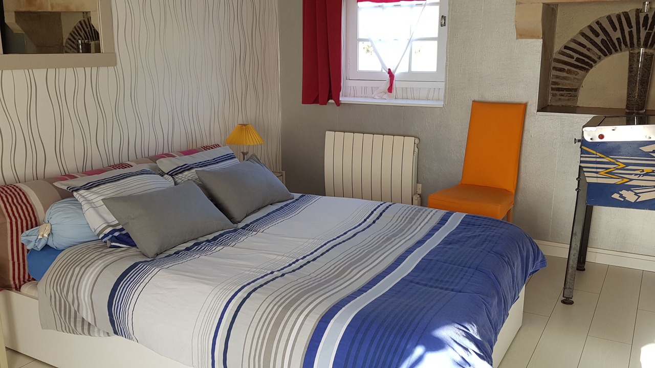 Photo of Bedroom in Salles-en-Toulon