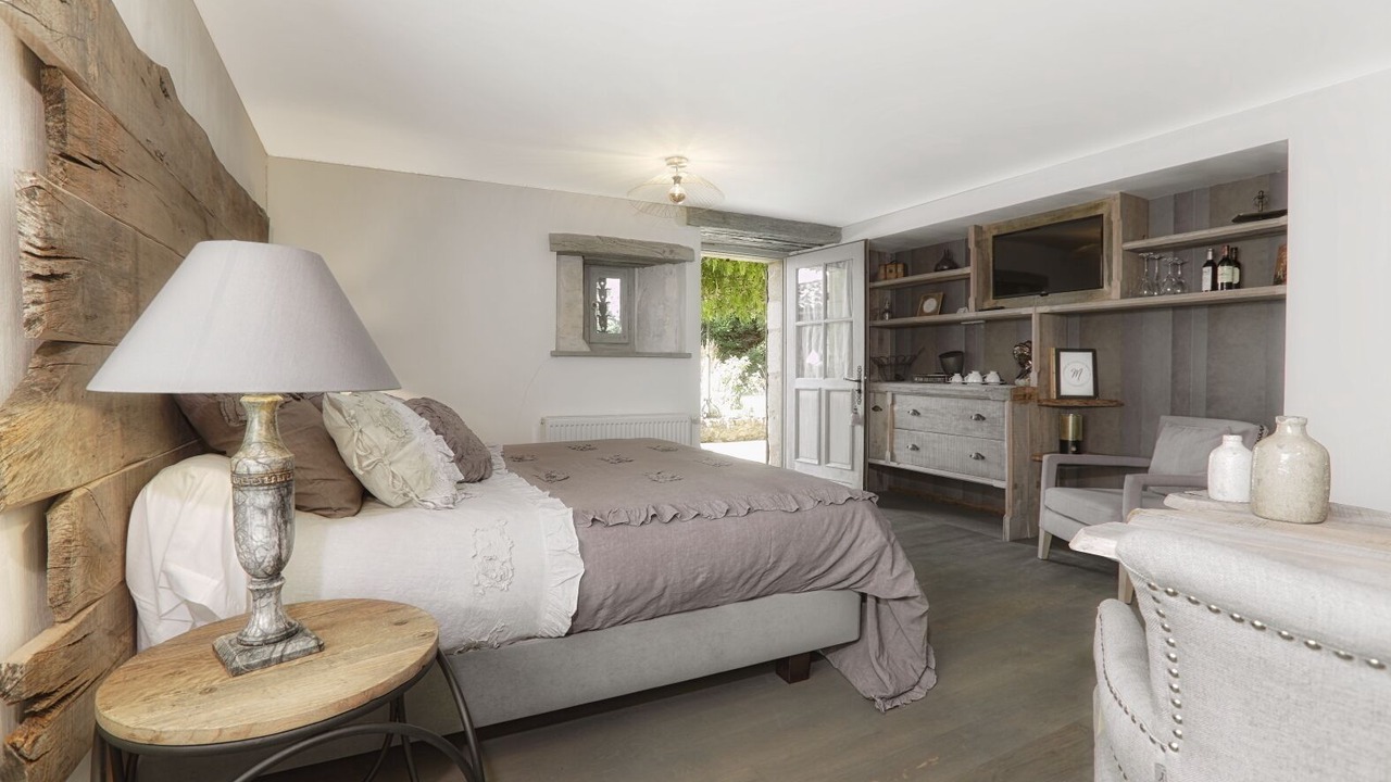 Photo of Bedroom in Saint-Martin-des-Combes