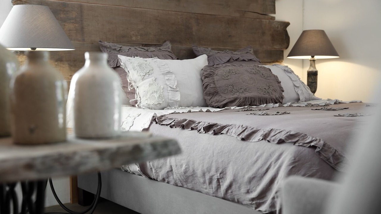 Photo of Bedroom in Saint-Martin-des-Combes