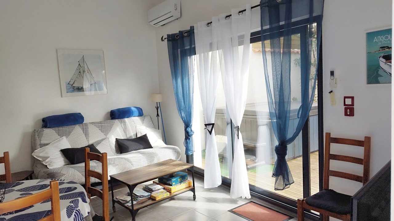 Photo of Livingroom in Angoulins