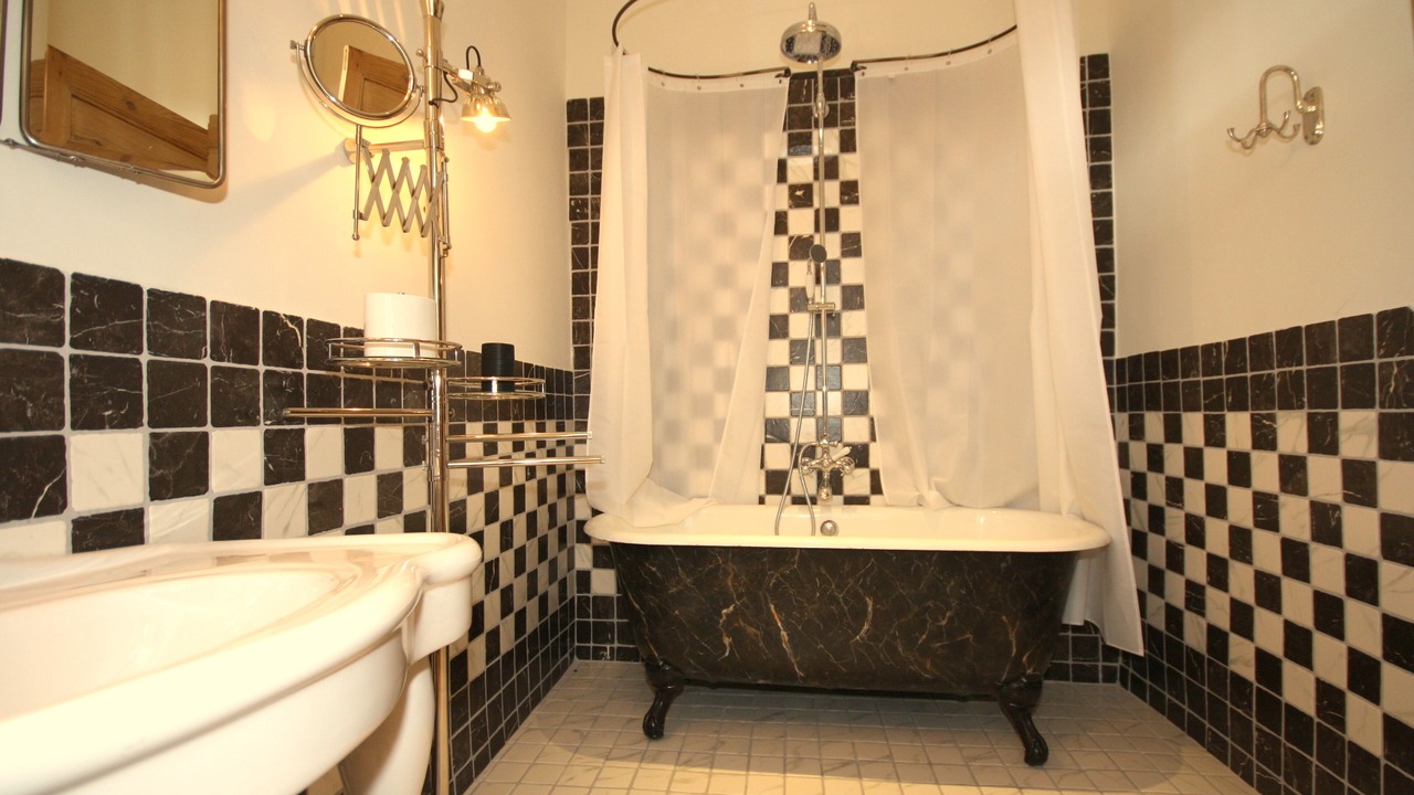Photo of Bathroom in L'Isle-sur-la-Sorgue
