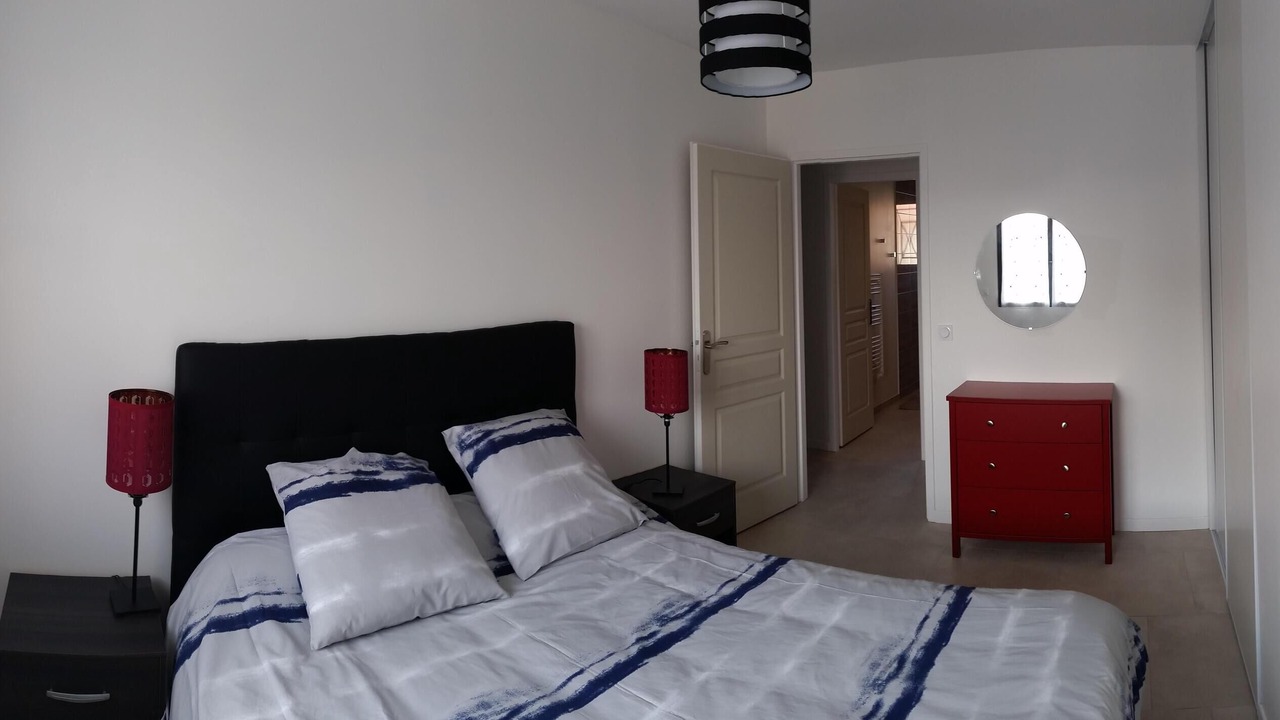 Photo of Bedroom in Gujan-Mestras