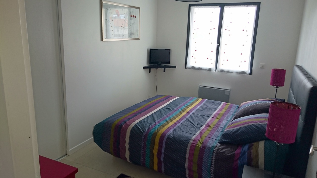 Photo of Bedroom in Gujan-Mestras