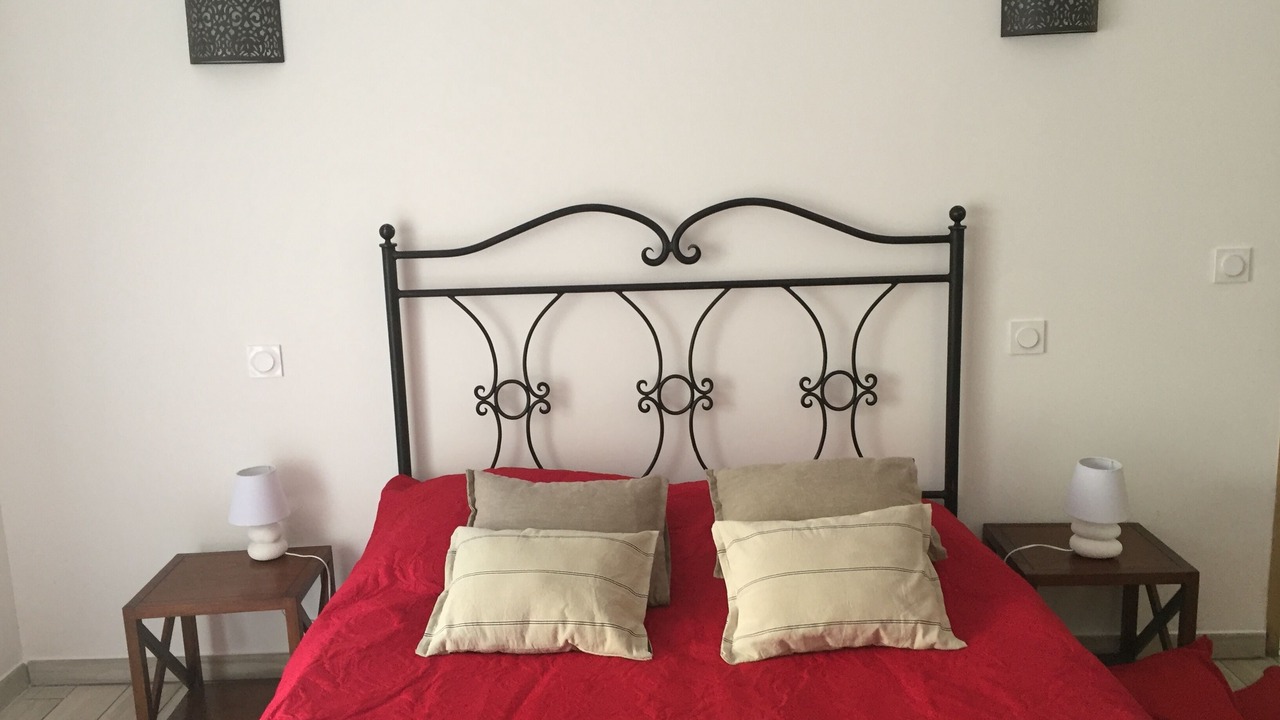 Photo of Bedroom in Le Buisson-de-Cadouin