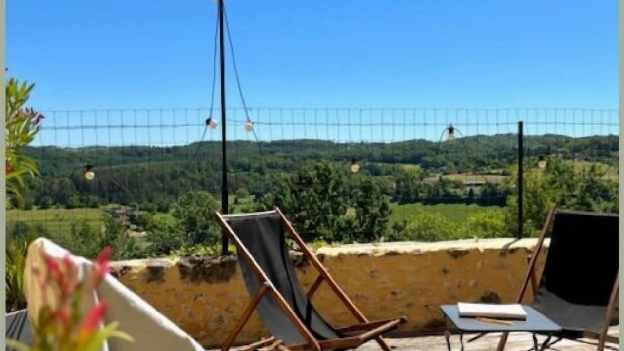 Photo of Patio Balcony in Pays-de-Belves