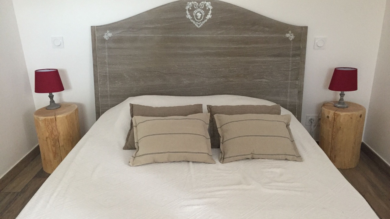 Photo of Bedroom in Le Buisson-de-Cadouin