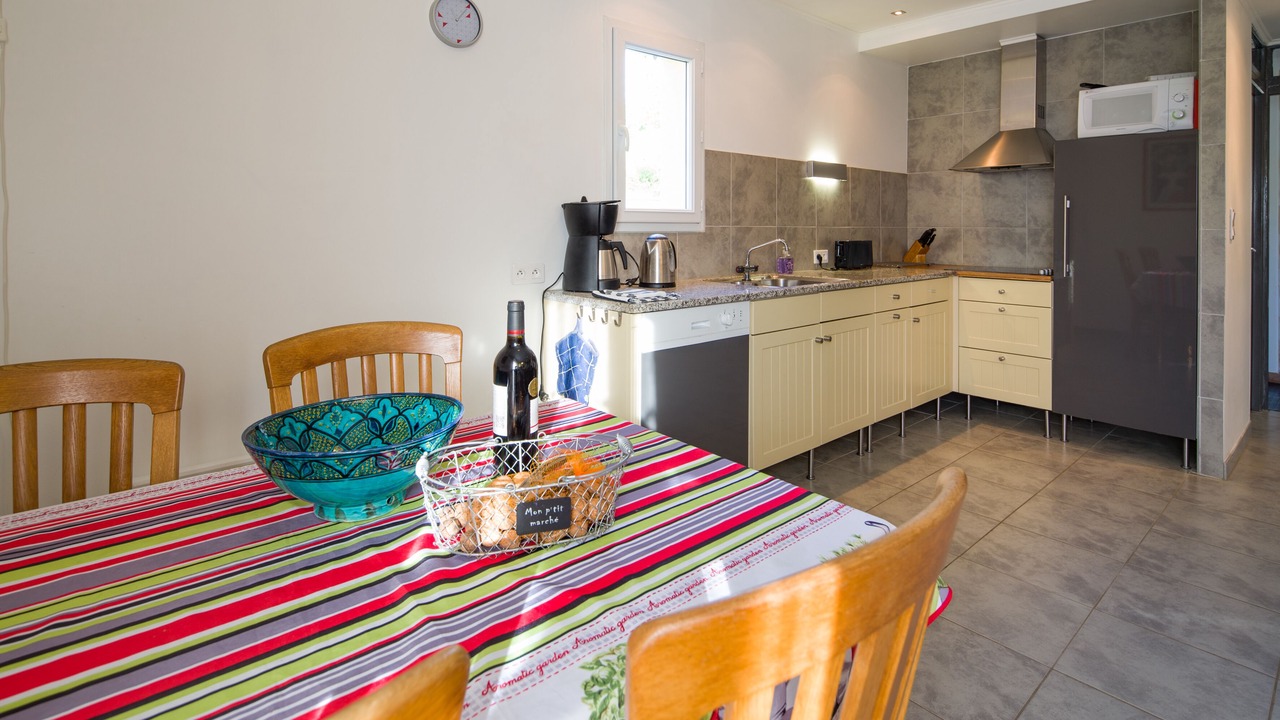 Photo of Kitchen in Saint-Julien-de-Lampon